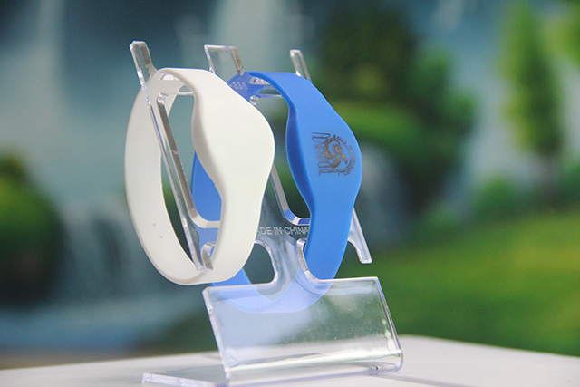 id硅膠腕帶保護(hù)套易變形,你找到它不回彈的原因了嗎?