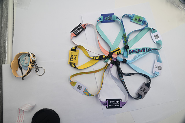 可視滴膠卡的獨特功能 促進各行各業的發展 可視滴膠卡的獨特功能 促進各行各業的發展