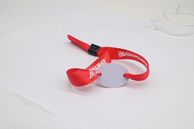 華西為了打擊‘號販子’  看病需實名充電卡、就診號、身份信息一致